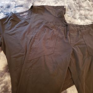 Grays anatomy black scrub top and pants size large